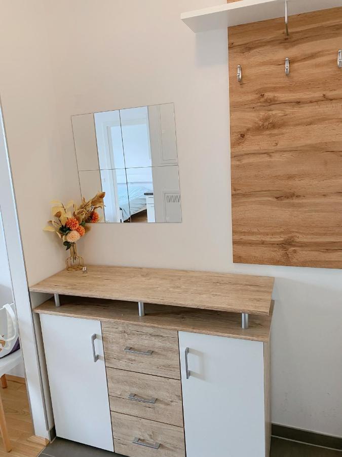U1 Alte Donau Old Danube City Apartment 2 Вена Экстерьер фото