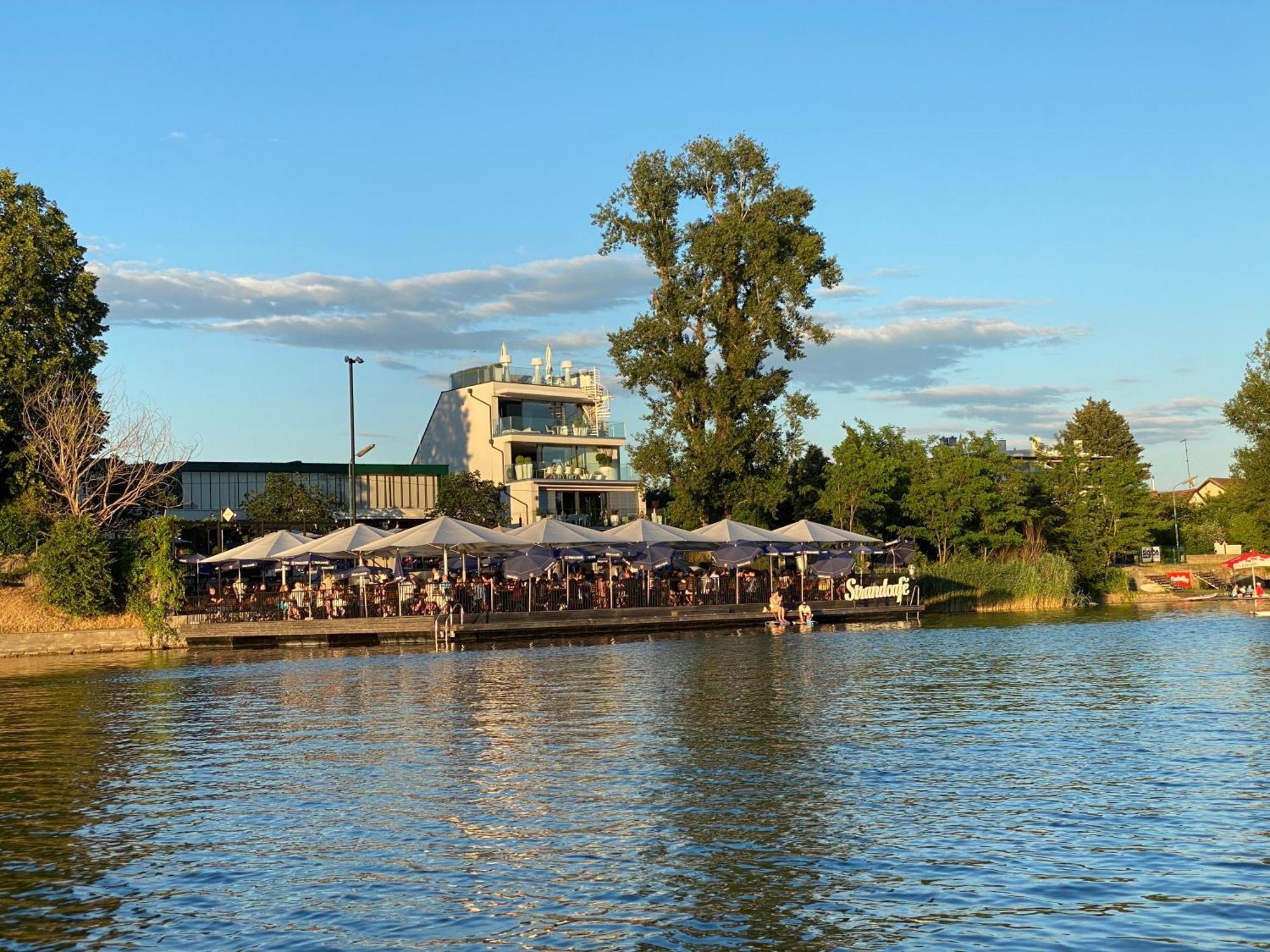 U1 Alte Donau Old Danube City Apartment 2 Вена Экстерьер фото